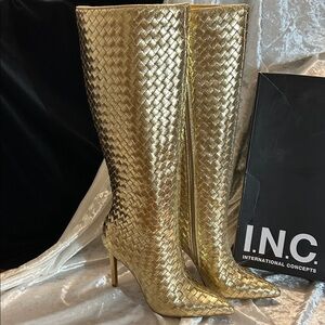 NWT INC GOLDEN WOVEN KNEE HI BOOTS 7